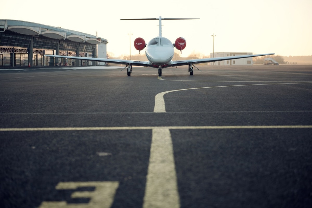 Titelbild zu „5 Gründe, im Privatjet in den Urlaub zu fliegen“