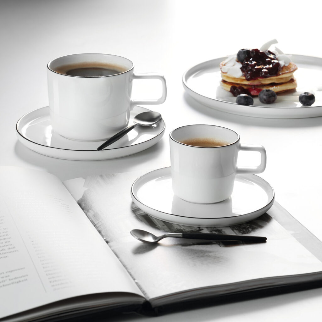 Titelbild zu „Geschirr als Bühne: Materialien, Präsentation und zeitlose Eleganz à table“