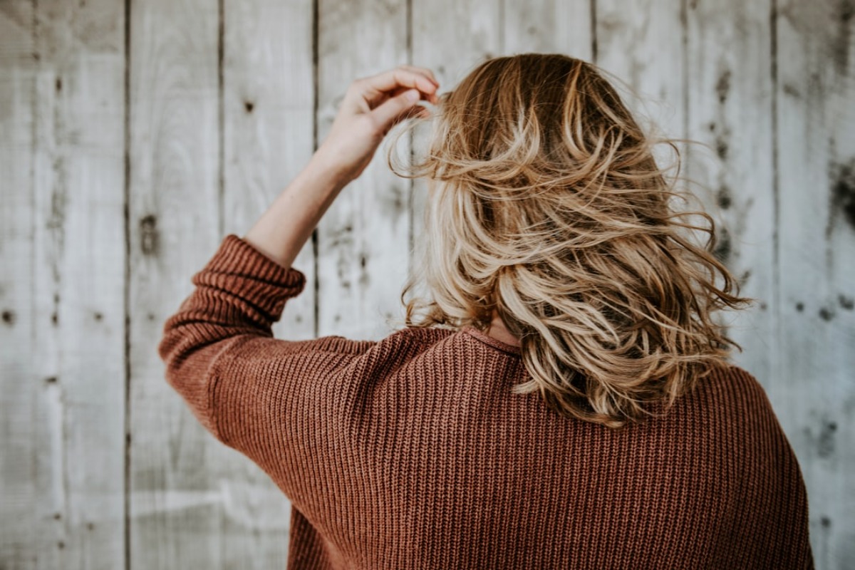 Titelbild zu „Vitamin D Mangel und Haarausfall – wie ein Defizit zu Haarproblemen führen kann“