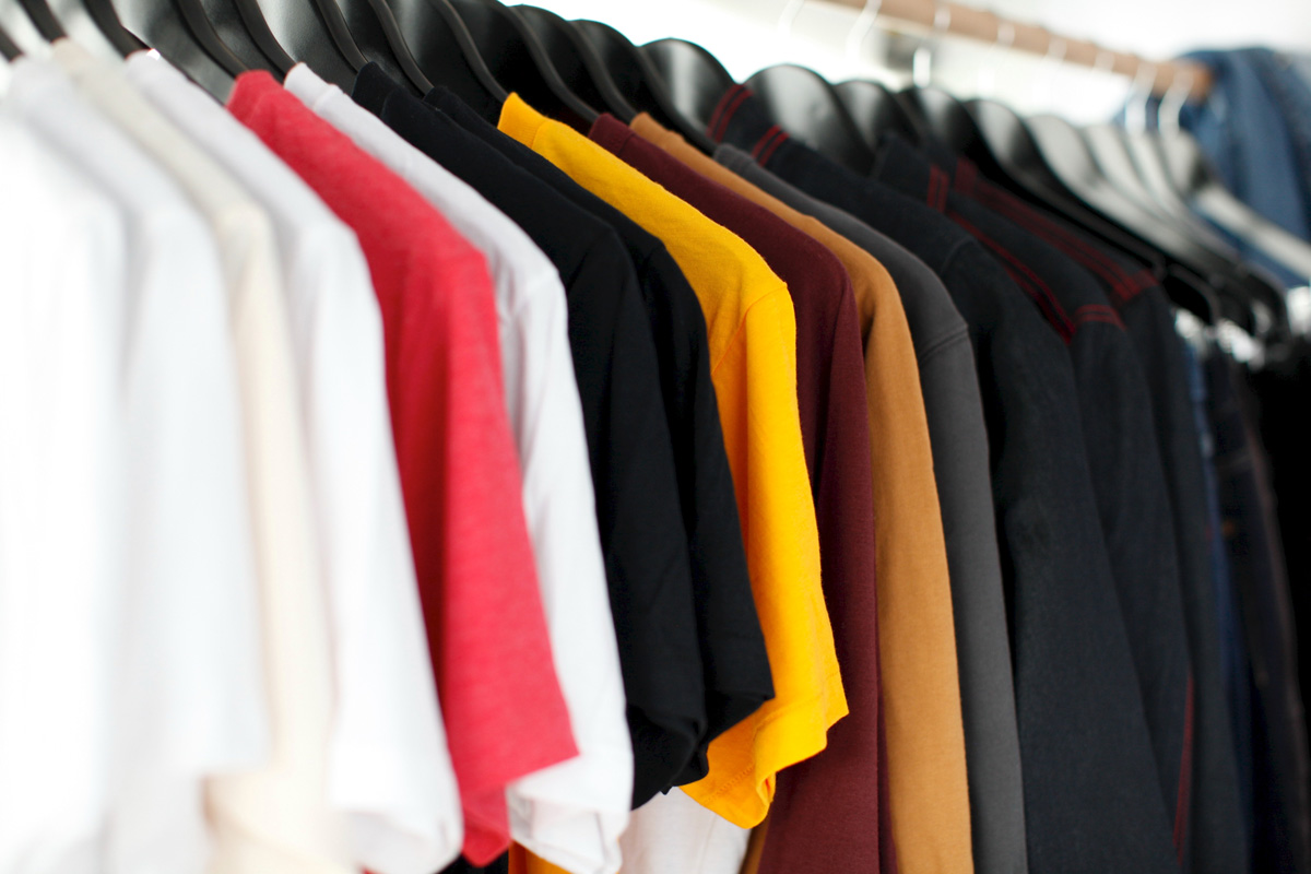 Titelbild zu „T-Shirts Herren – unendliche Varianten für die unterschiedlichsten Stile“